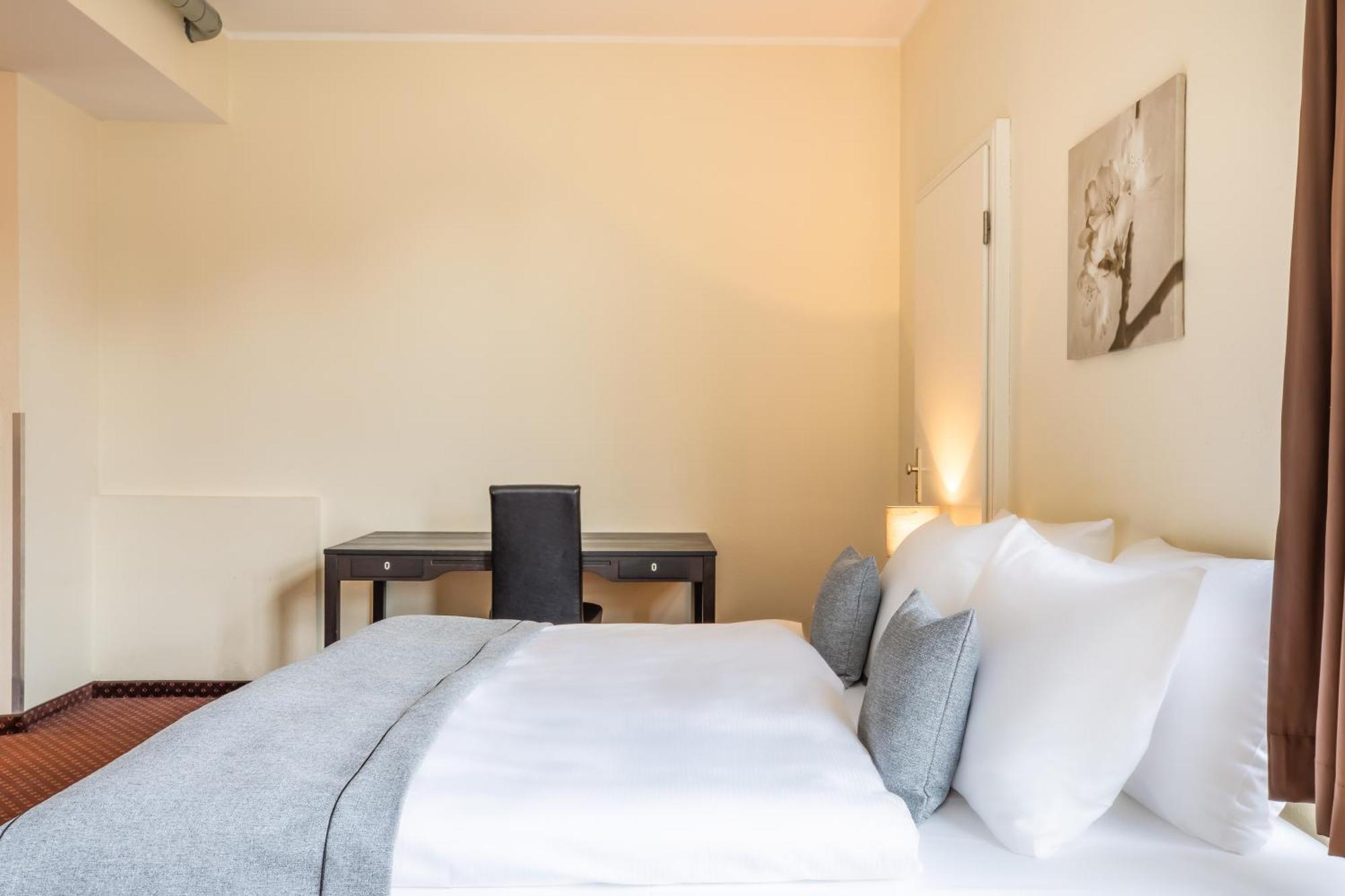 Garner Hotel Berlin - Schoeneberg By Ihg Bagian luar foto