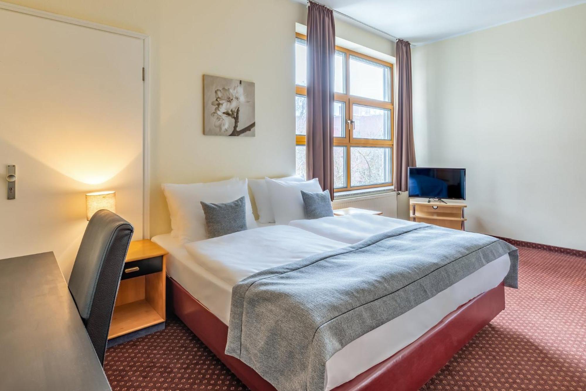Garner Hotel Berlin - Schoeneberg By Ihg Bagian luar foto