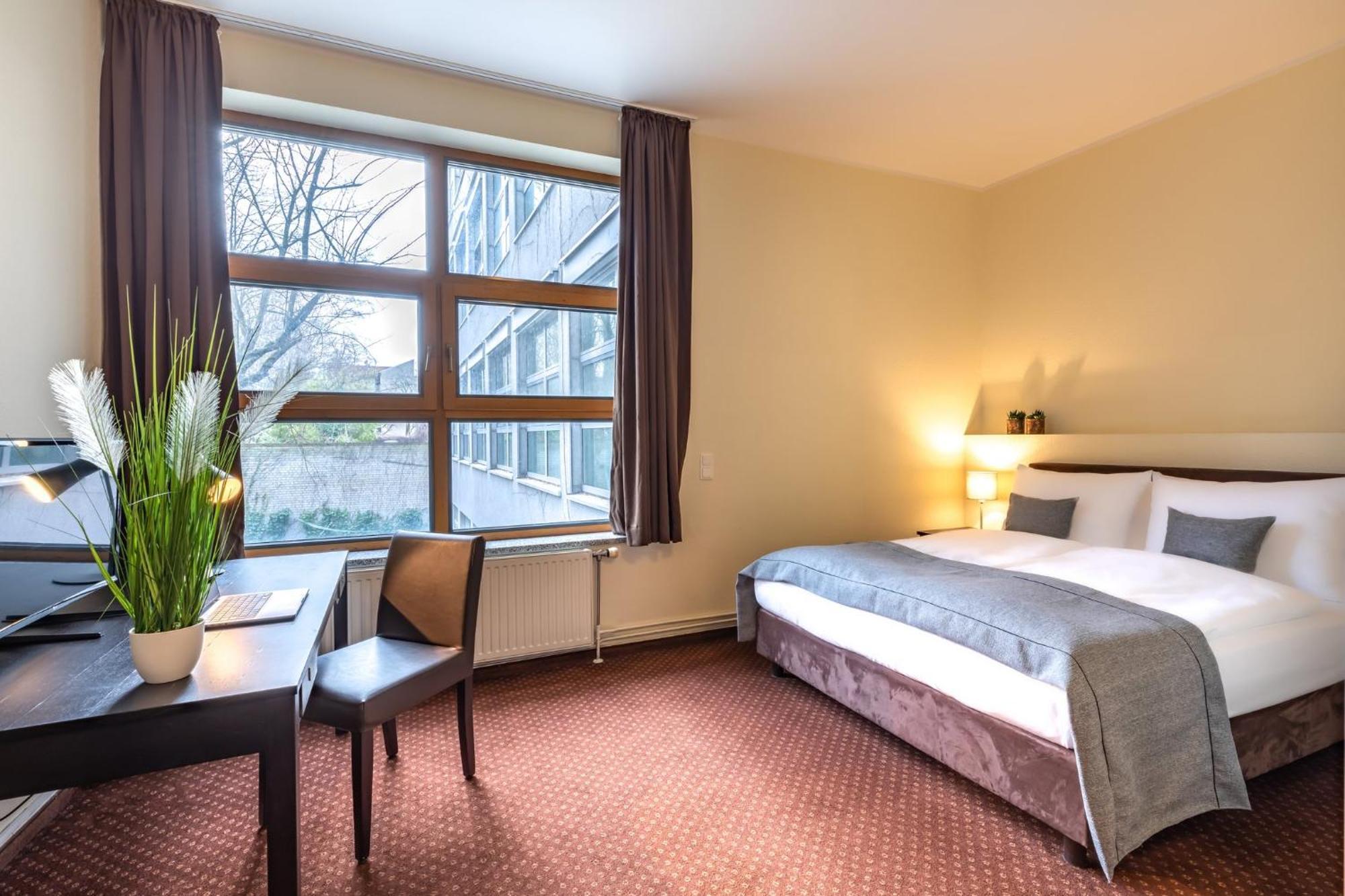 Garner Hotel Berlin - Schoeneberg By Ihg Bagian luar foto
